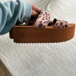Platform Brown Cheetah Sandals Sz 7
